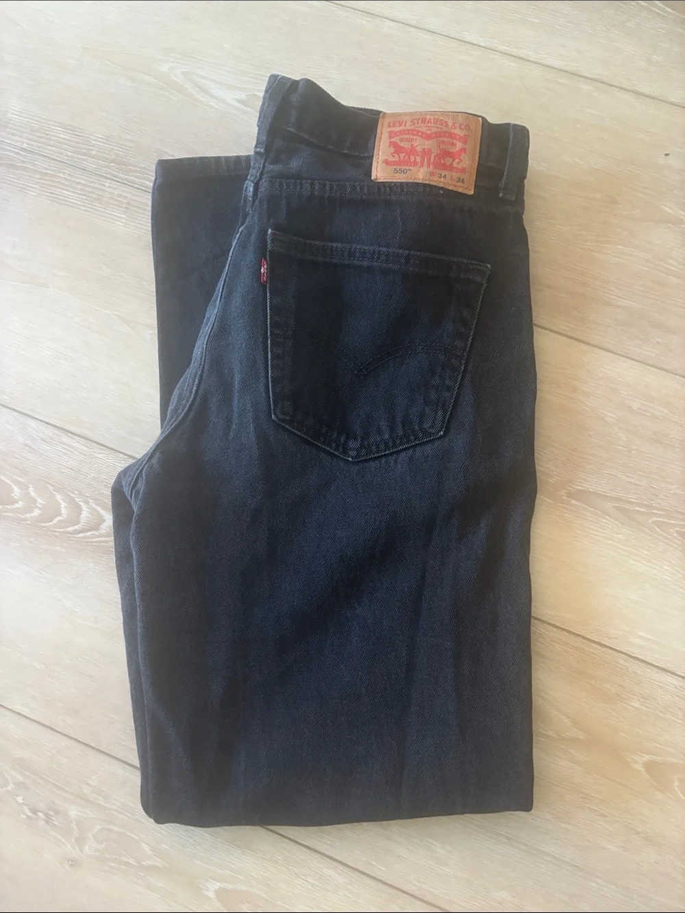 Levi's Men's Black 550 jeans